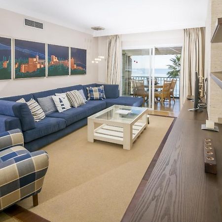 Hb - Comfortable Beachfront Holiday Apartment Estepona Exterior foto