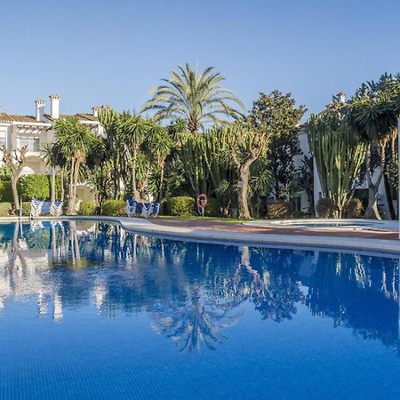 Hb - Comfortable Beachfront Holiday Apartment Estepona Exterior foto