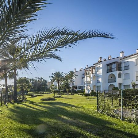 Hb - Comfortable Beachfront Holiday Apartment Estepona Exterior foto