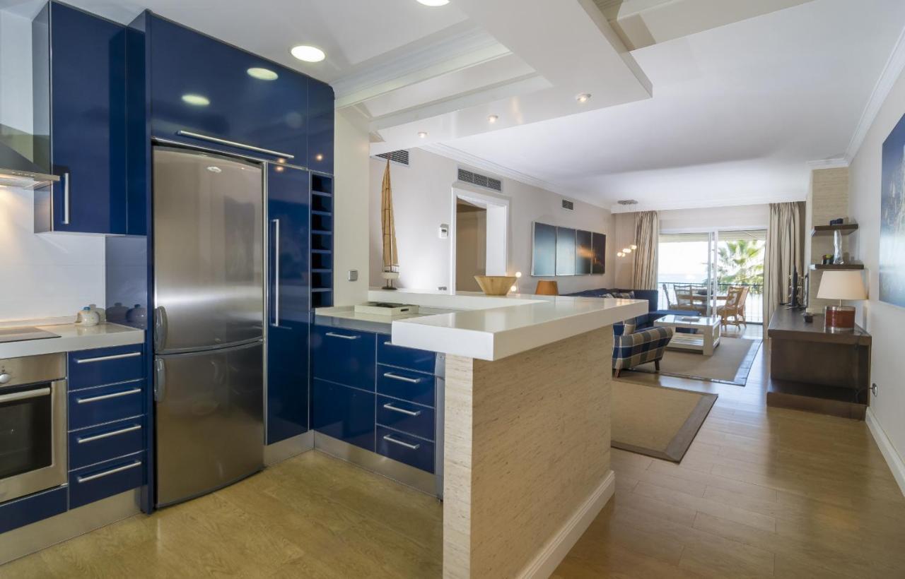 Hb - Comfortable Beachfront Holiday Apartment Estepona Exterior foto
