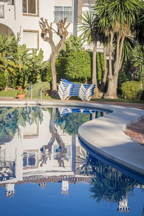 Hb - Comfortable Beachfront Holiday Apartment Estepona Exterior foto